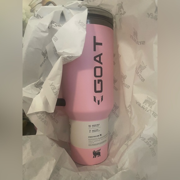 Stanley Pink GOAT Messi Tumbler - Picture 5 of 11